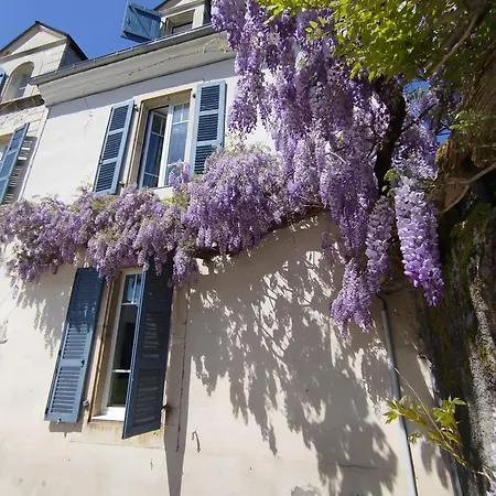 Chez Nicole Bed & Breakfast